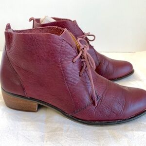 Latigo Burgundy Leather Booties